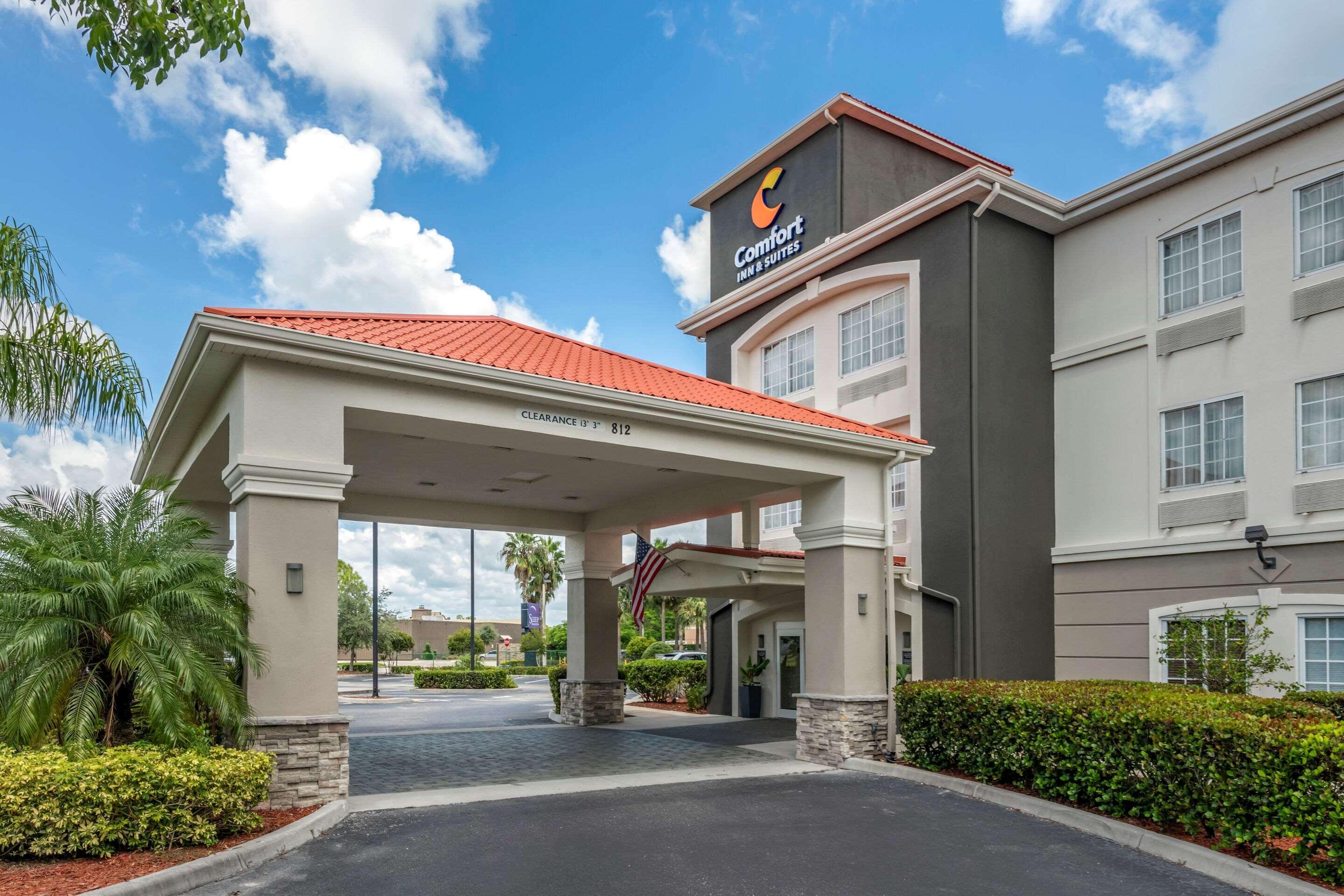 Comfort Inn & Suites Port Charlotte-Punta Gorda Exterior photo