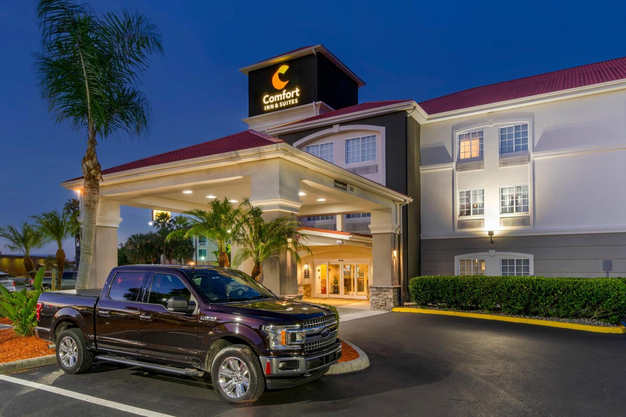 Comfort Inn & Suites Port Charlotte-Punta Gorda Exterior photo